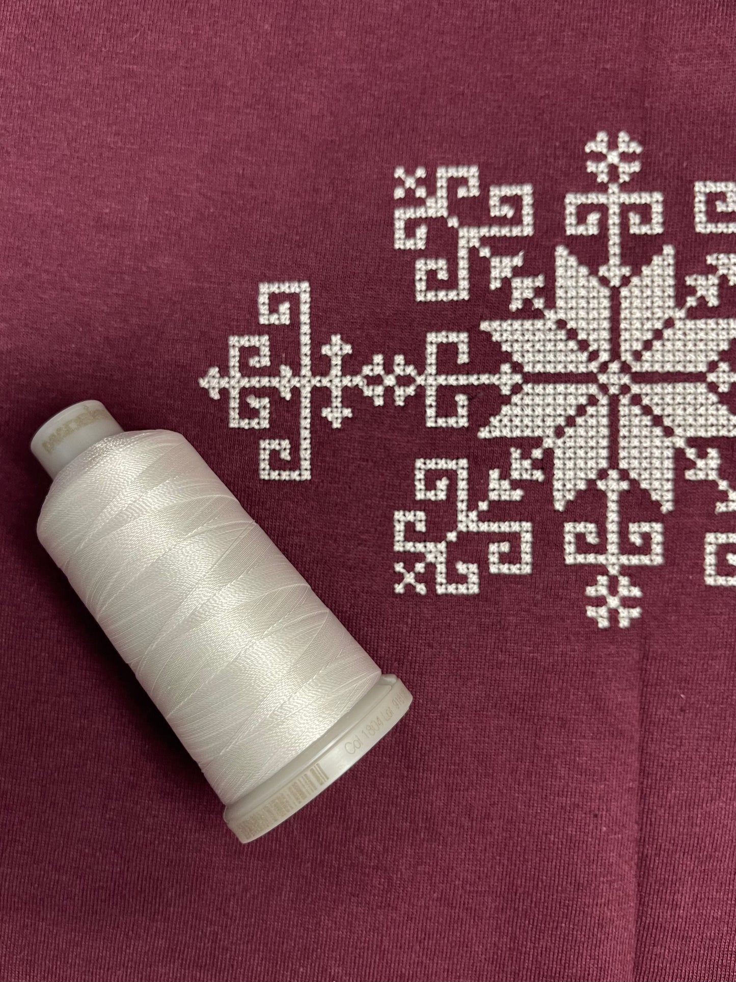 Sieviešu T-krekls ar Ausekļa zīmi